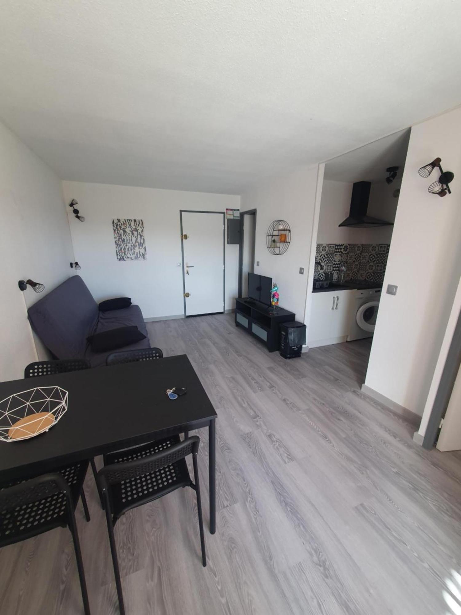 Les Terrasses De La Baronnie Appartement Climatise Avec 1 Chambre Et Piscine Ouverte Du 28 Mai 2025 Au 28 Septembre 2025 Le Grau-du-Roi Eksteriør billede